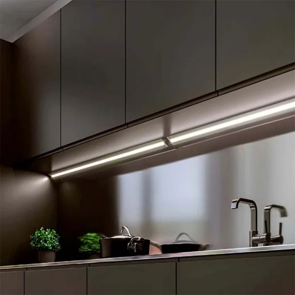 Régua de tomadas Led 240V 6000K Alba