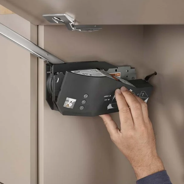 Dobradiça Articulada Cozinha Blum Aventos HF Top SERVO-DRIVE